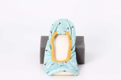 Turntäppeli Bee hellblau