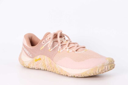 Trail Glove 7 pink salt