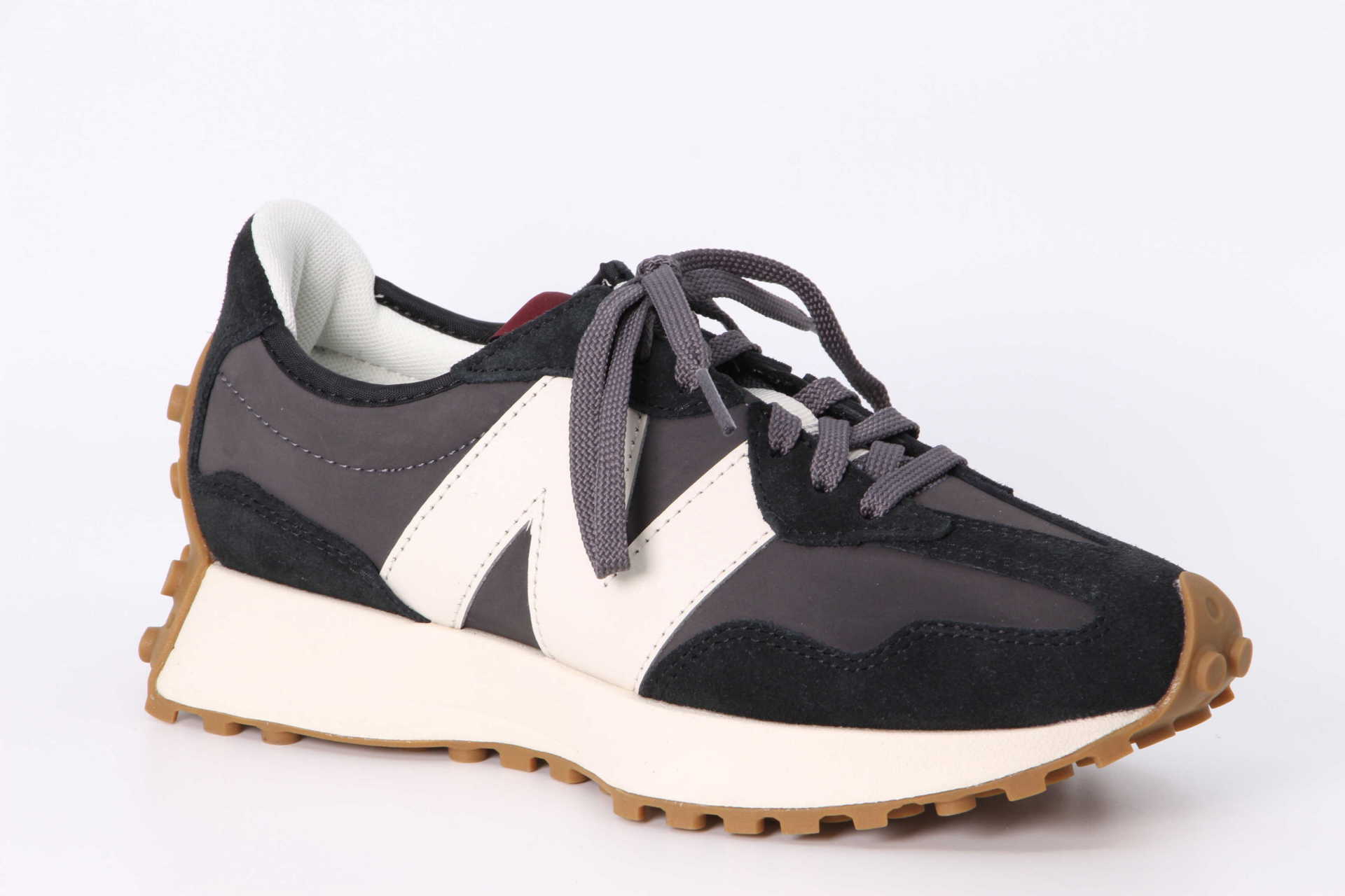 Sneaker 327 black / white