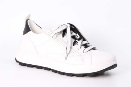 T4 Run white
