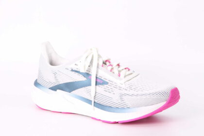 Revel 8 white / moonlight / pink